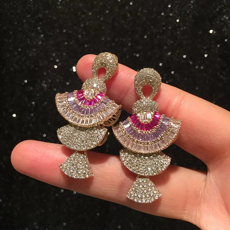 FAN SHAPED EARRING