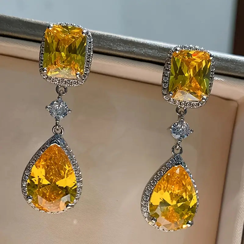 SPARKLING TEARDROP EARRINGS