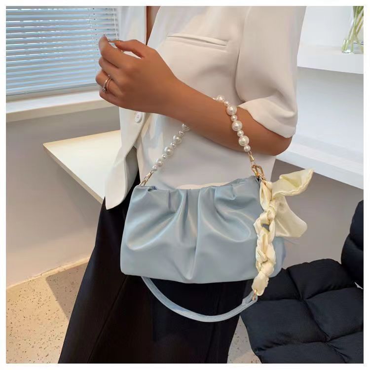 New Summer High-grade Pearl Pleated Cloud Shoulder Handbag