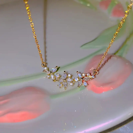 FLOWER PETAL NECKLACE