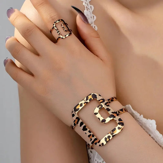 LEOPARD PRINT PATTERN BRACELET