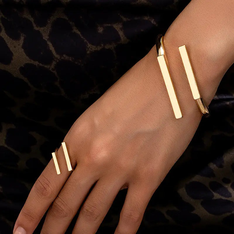 GEOMETRIC GOLD PLATED BRACELET