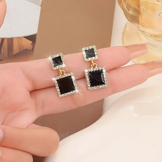 BLACK SQUARE EARRINGS