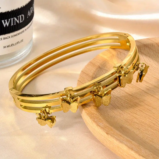 STAINLESS STEEL BRACELET WITH 3D SHINY BUTTERFLY PENDANT