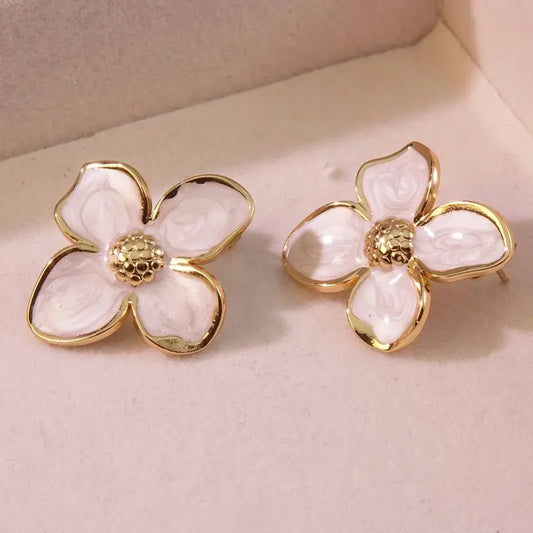 CHARMING FLORAL EARRINGS