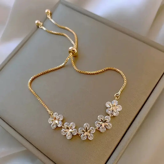 ADJUSTABLE FLOWER BRACELET
