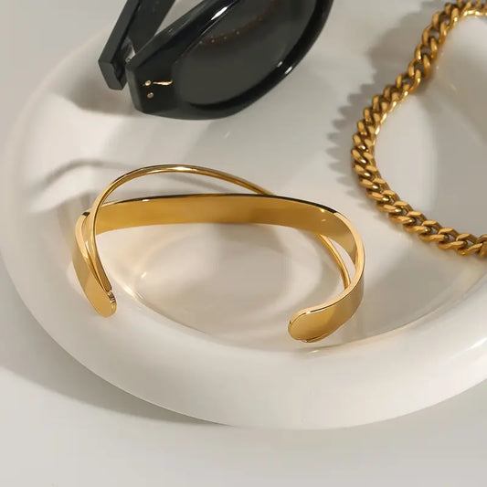 CROSSOVER BRACELET